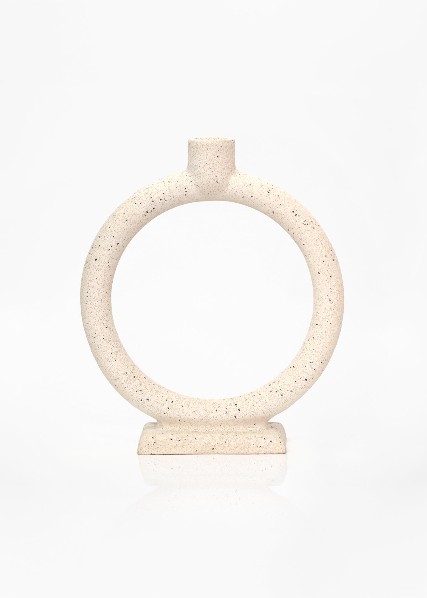 Escultura grande anillo lunar